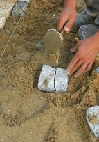Chantier participatif "Pavage extérieur"